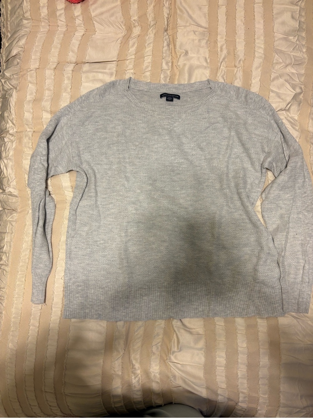 American eagle heather gray basic sweater. Size medium